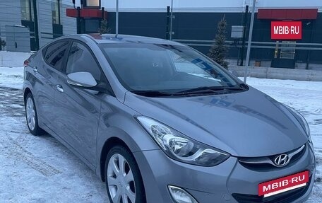Hyundai Avante, 2012 год, 815 000 рублей, 2 фотография