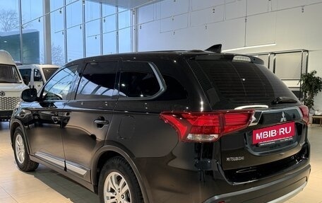 Mitsubishi Outlander III рестайлинг 3, 2017 год, 1 790 000 рублей, 7 фотография