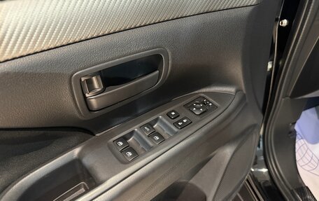 Mitsubishi Outlander III рестайлинг 3, 2017 год, 1 790 000 рублей, 11 фотография