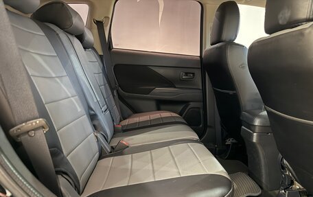 Mitsubishi Outlander III рестайлинг 3, 2017 год, 1 790 000 рублей, 23 фотография