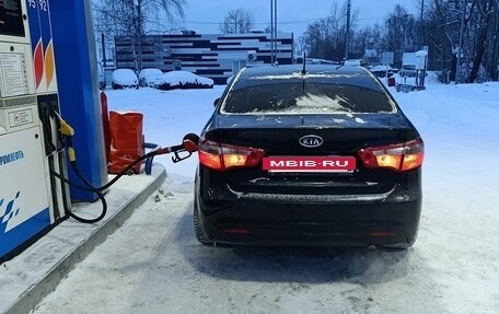 KIA Rio III рестайлинг, 2012 год, 650 000 рублей, 24 фотография