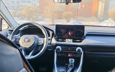 Toyota RAV4, 2024 год, 4 400 000 рублей, 1 фотография