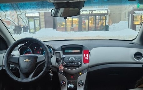 Chevrolet Cruze II, 2012 год, 687 000 рублей, 10 фотография