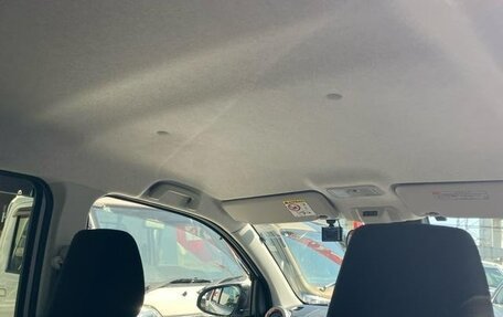 Toyota Passo III, 2023 год, 851 000 рублей, 29 фотография