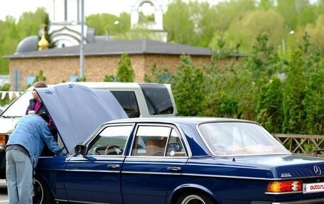 Mercedes-Benz W123, 1984 год, 700 000 рублей, 17 фотография