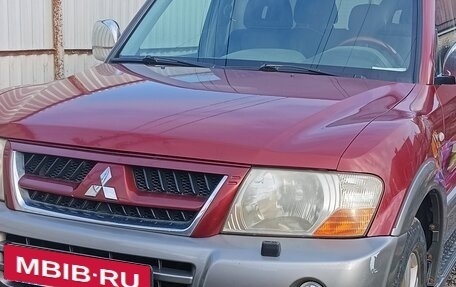 Mitsubishi Pajero III рестайлинг, 2004 год, 720 000 рублей, 1 фотография