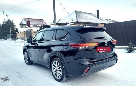 Toyota Highlander, 2022 год, 5 400 000 рублей, 8 фотография