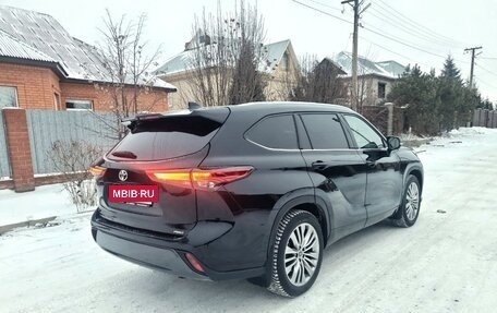 Toyota Highlander, 2022 год, 5 400 000 рублей, 2 фотография