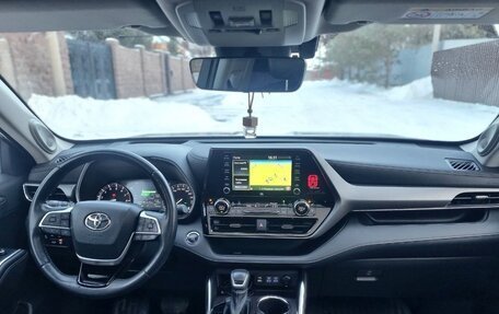 Toyota Highlander, 2022 год, 5 400 000 рублей, 9 фотография