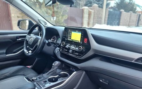 Toyota Highlander, 2022 год, 5 400 000 рублей, 12 фотография