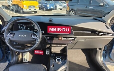 KIA Niro, 2023 год, 1 800 013 рублей, 14 фотография