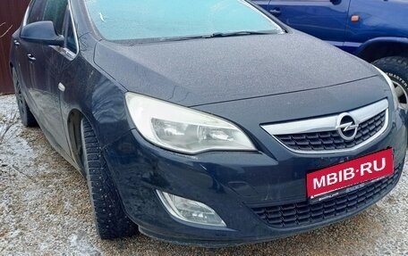 Opel Astra J, 2011 год, 530 000 рублей, 1 фотография