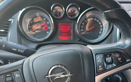 Opel Astra J, 2011 год, 530 000 рублей, 3 фотография