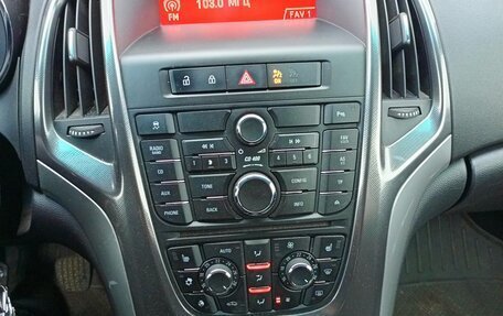 Opel Astra J, 2011 год, 530 000 рублей, 4 фотография