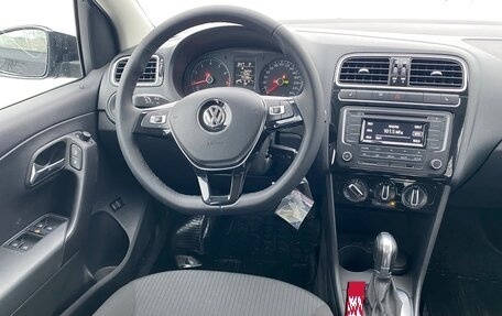 Volkswagen Polo VI (EU Market), 2018 год, 1 350 000 рублей, 2 фотография