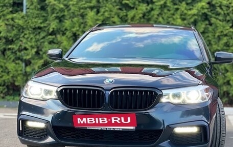 BMW 5 серия, 2019 год, 3 300 000 рублей, 3 фотография