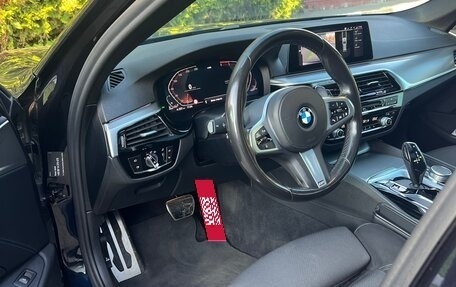 BMW 5 серия, 2019 год, 3 300 000 рублей, 17 фотография