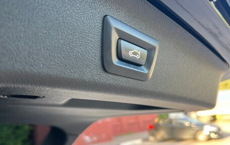 BMW 5 серия, 2019 год, 3 300 000 рублей, 31 фотография