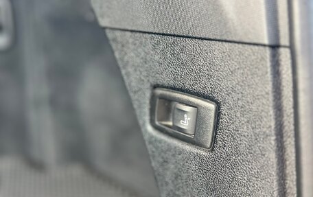 BMW 5 серия, 2019 год, 3 300 000 рублей, 33 фотография