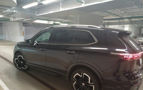 Volkswagen Tiguan, 2024 год, 4 700 000 рублей, 6 фотография