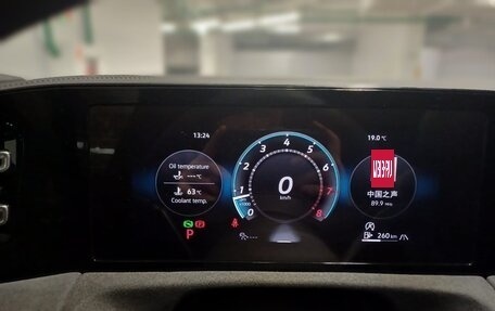 Volkswagen Tiguan, 2024 год, 4 700 000 рублей, 16 фотография