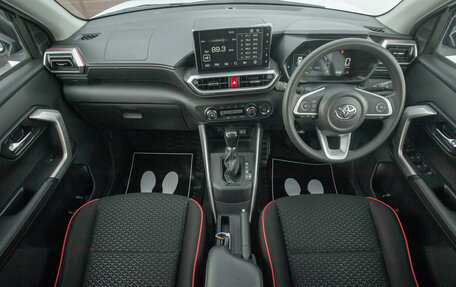 Toyota Raize I, 2020 год, 1 598 000 рублей, 17 фотография