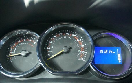 Renault Sandero II рестайлинг, 2015 год, 798 000 рублей, 16 фотография