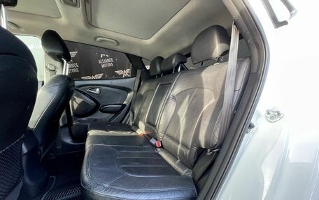 Hyundai Tucson III, 2011 год, 1 385 000 рублей, 13 фотография