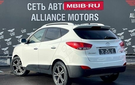Hyundai Tucson III, 2011 год, 1 385 000 рублей, 5 фотография
