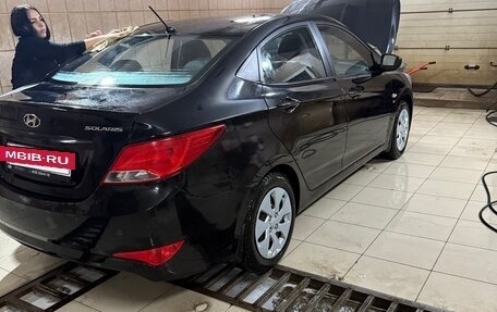 Hyundai Solaris II рестайлинг, 2014 год, 700 000 рублей, 3 фотография