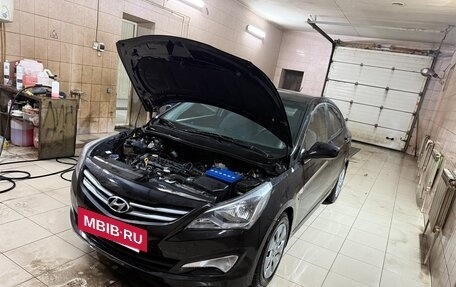 Hyundai Solaris II рестайлинг, 2014 год, 700 000 рублей, 5 фотография