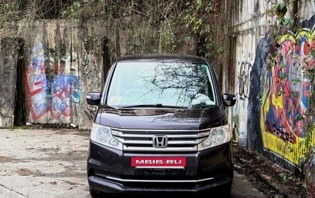 Honda Stepwgn IV, 2012 год, 1 750 000 рублей, 2 фотография