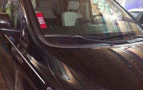 Hyundai Grand Starex Grand Starex I рестайлинг 2, 2018 год, 4 350 000 рублей, 1 фотография