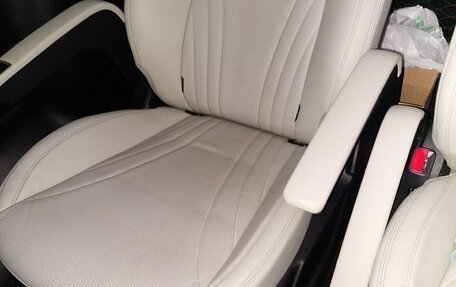 Hyundai Grand Starex Grand Starex I рестайлинг 2, 2018 год, 4 350 000 рублей, 11 фотография