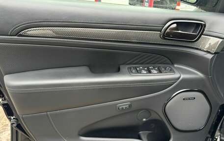 Jeep Grand Cherokee, 2018 год, 9 950 000 рублей, 12 фотография