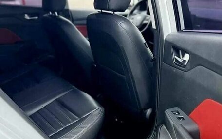 Hyundai Solaris II рестайлинг, 2021 год, 1 850 000 рублей, 4 фотография