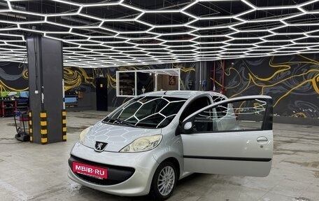 Peugeot 107 I рестайлинг, 2008 год, 450 000 рублей, 30 фотография