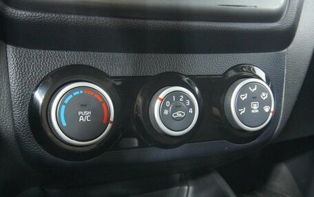 KIA Rio III рестайлинг, 2015 год, 1 058 000 рублей, 13 фотография