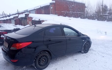 Hyundai Solaris II рестайлинг, 2012 год, 750 000 рублей, 5 фотография