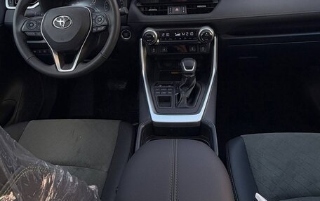 Toyota RAV4, 2025 год, 4 200 000 рублей, 21 фотография