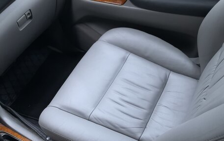 Toyota Land Cruiser 100 рестайлинг 2, 2006 год, 2 950 000 рублей, 11 фотография