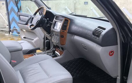 Toyota Land Cruiser 100 рестайлинг 2, 2006 год, 2 950 000 рублей, 12 фотография
