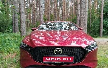 Mazda 3, 2019 год, 1 850 000 рублей, 1 фотография