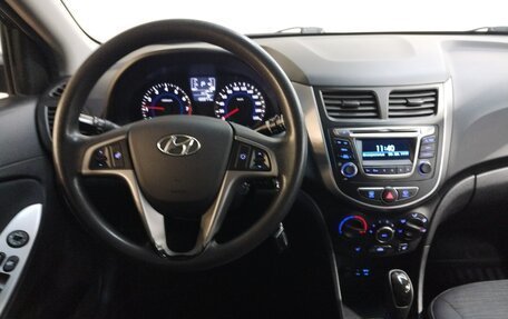 Hyundai Solaris II рестайлинг, 2015 год, 880 000 рублей, 9 фотография