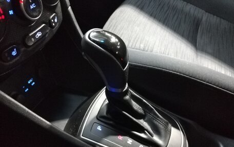 Hyundai Solaris II рестайлинг, 2015 год, 880 000 рублей, 13 фотография