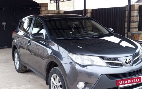 Toyota RAV4, 2013 год, 1 600 000 рублей, 2 фотография