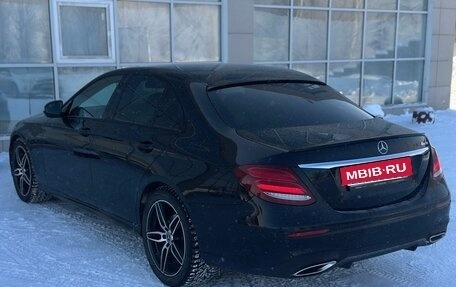 Mercedes-Benz E-Класс, 2017 год, 3 100 000 рублей, 3 фотография