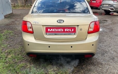KIA Rio II, 2010 год, 650 000 рублей, 3 фотография