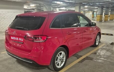 Mercedes-Benz B-Класс, 2019 год, 2 050 000 рублей, 2 фотография