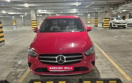 Mercedes-Benz B-Класс, 2019 год, 2 050 000 рублей, 4 фотография